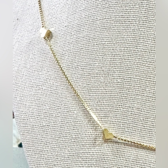 Vintage Trifari Gold Tone Dainty Chain Necklace With Tiny Hearts - Picture 2 of 4